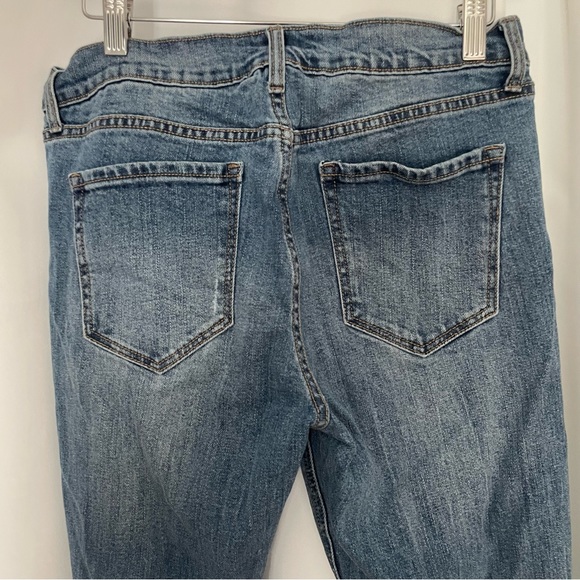 Old Navy Boyfriend Jeans - Picture 4 of 5